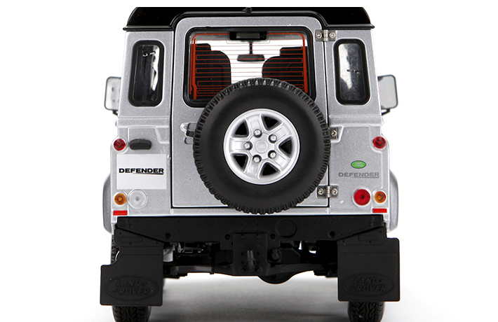 1:18 Scale Classic Off-Road 4x4 Diecast Model - Heavy-Duty Alloy Collector's Edition