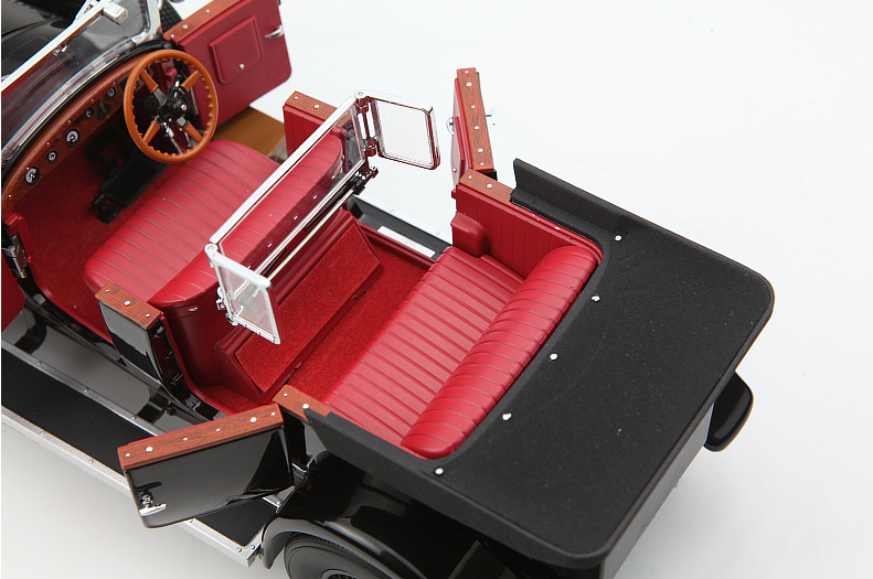 1:18 Vintage Luxury Roadster Diecast - Rare Antique Alloy Collectible Car