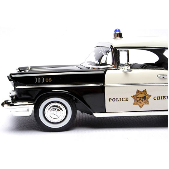 1:18 Vintage Police Cruiser Diecast Model - Classic Law Enforcement Alloy Car