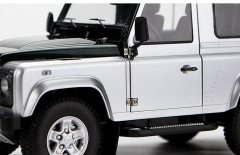 1:18 Scale Classic Off-Road 4x4 Diecast Model - Heavy-Duty Alloy Collector's Edition
