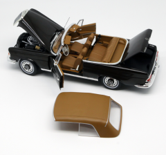 1:18 Classic Luxury Executive Sedan Diecast - Vintage Alloy Collector Series