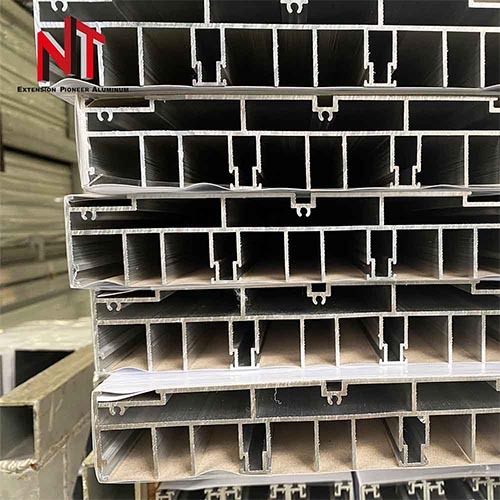Aluminum sliding track