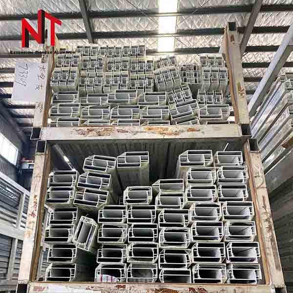 White aluminum curtain wall profile