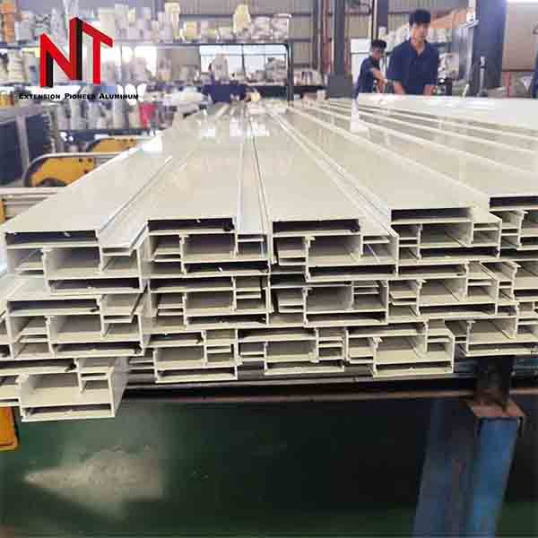 White aluminum curtain wall profile