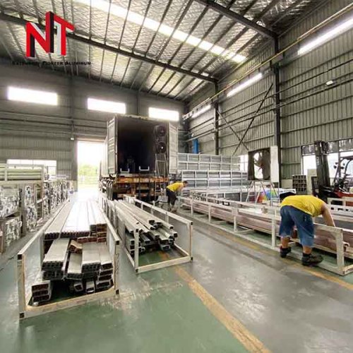 Aluminium profile for frame swing door