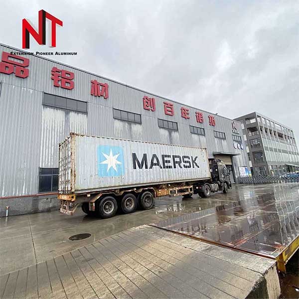 Aluminium profile for frame swing door