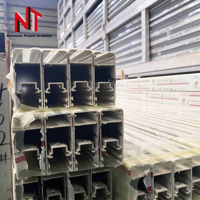 Traditional door aluminium profile