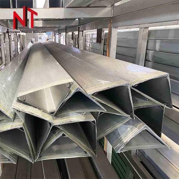 Extruded aluminum pergola profile