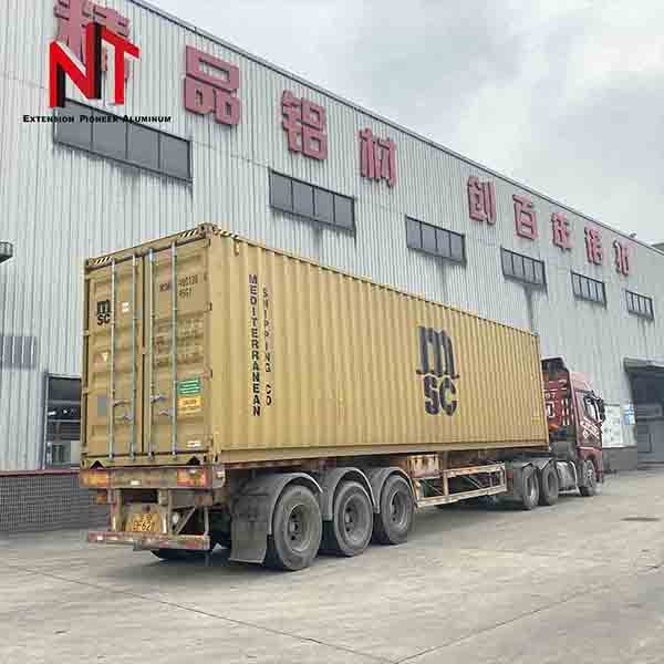 Aluminium interior door frame