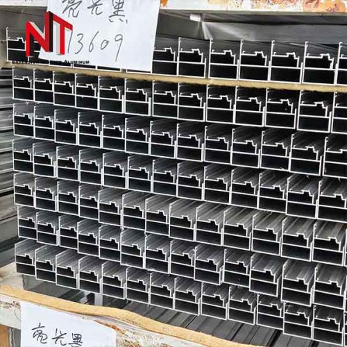 Aluminum material for windows