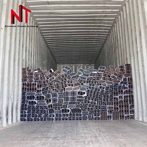Anodized aluminum extrusion
