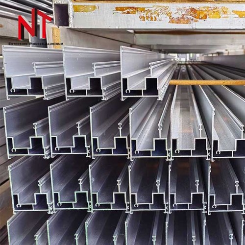 Aluminium sliding profile
