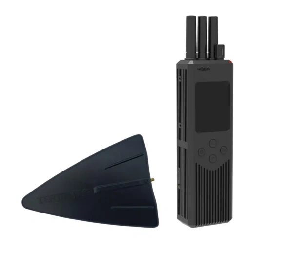 Handheld Drone Detector 900M / 1.1G / 1.2G / 2.4G / 5.8G Detection system IP65 with Direction Finding Antenna Body-Worn device  C-UAS / UAV  Portable