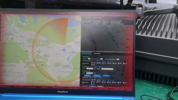 Fahrzeugmontiertes intelligentes integriertes System zur Drohnenerkennung und -störung