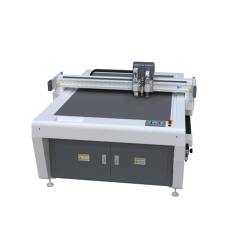 Automaitc Plastic PVC Hollow Board PP Plate Sheet Cutting Machine