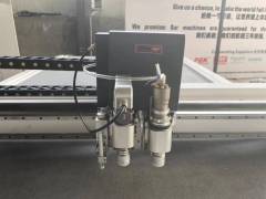 碳纤维预浸布玻纤刀切机