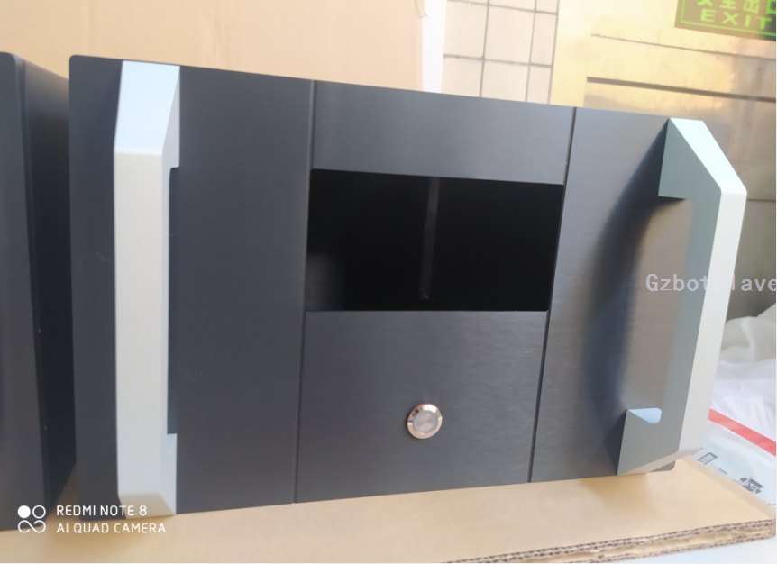 1 pcs fashion Full aluminum power amplifier case single side heatsink with handle post amp vu meter DIY chassis