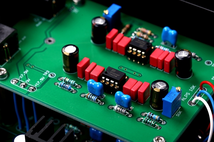 Hifi Pre-Amp Preamp Amplifier C7 Mini Preamplifier Machine MBL6010D OPA604AP