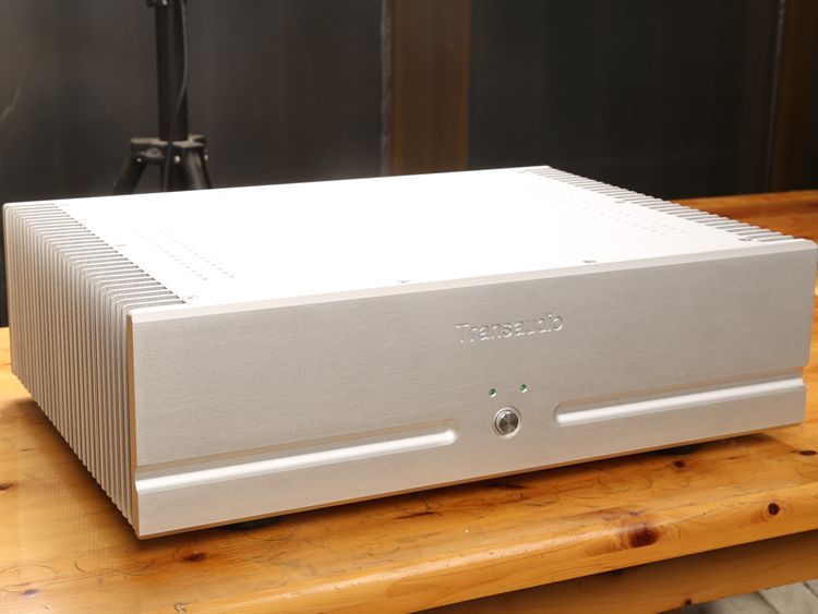 Finished F7 Dual channel 160W+160W pure post power amplifier Reference FM711 circuit