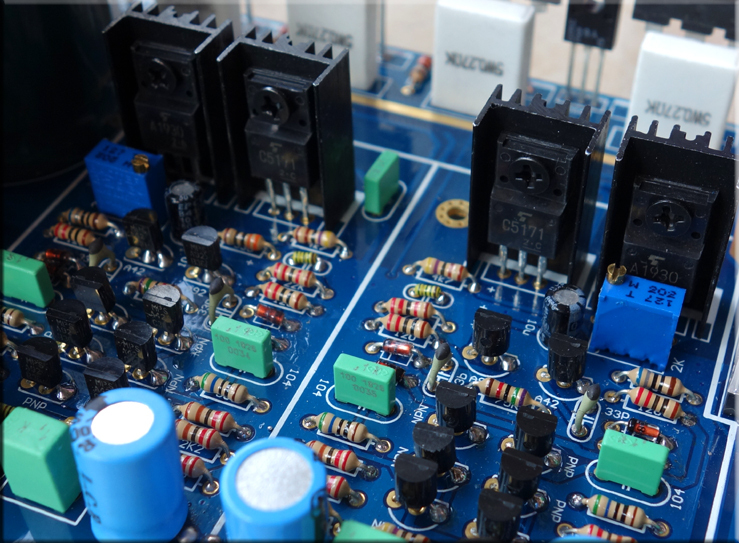 Finished A4 full symmetrical double differential high power stereo amplifier 250W*2 HIFI amp