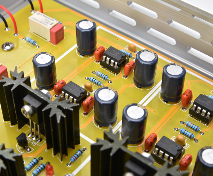 Preamp Amp Audiophile Grade Pure Class A Tone AMP New FV2020 High Middle and Bass Three Frequency Bands Preamplifier OPA1611