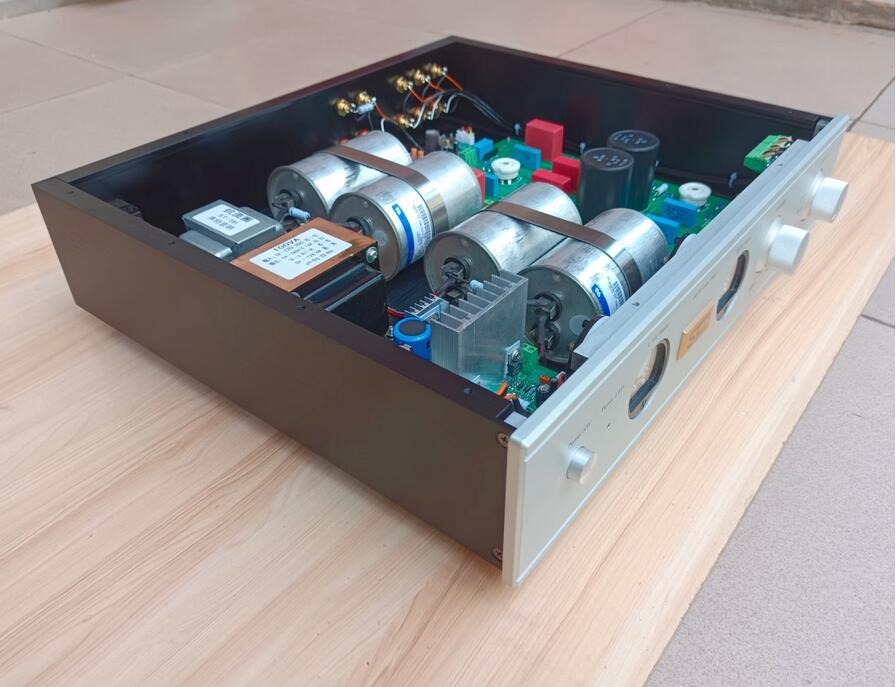 Assembled Refer to the CAT-SL1 HIFI tube preamplifier 6Z4（6X4）*2 ECC82*2,ECC83*2 VU meter Balance tube preamp
