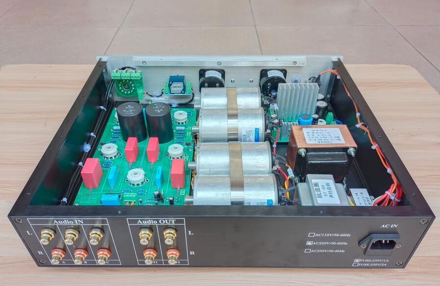 Assembled Refer to the CAT-SL1 HIFI tube preamplifier 6Z4（6X4）*2 ECC82*2,ECC83*2 VU meter Balance tube preamp