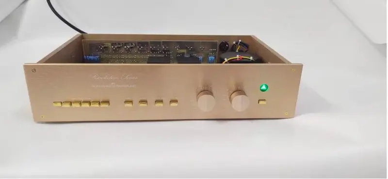High end 1: 1 Reference Switzerland FM266MKII HIFI fully balanced preamplifier remote control RCA XLR preamp