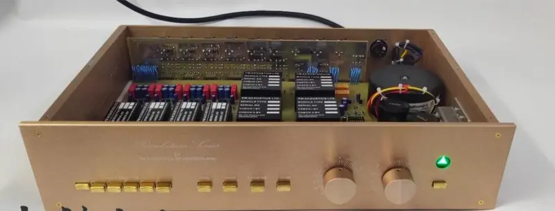 High end 1: 1 Reference Switzerland FM266MKII HIFI fully balanced preamplifier remote control RCA XLR preamp