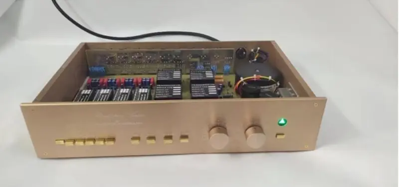 High end 1: 1 Reference Switzerland FM266MKII HIFI fully balanced preamplifier remote control RCA XLR preamp