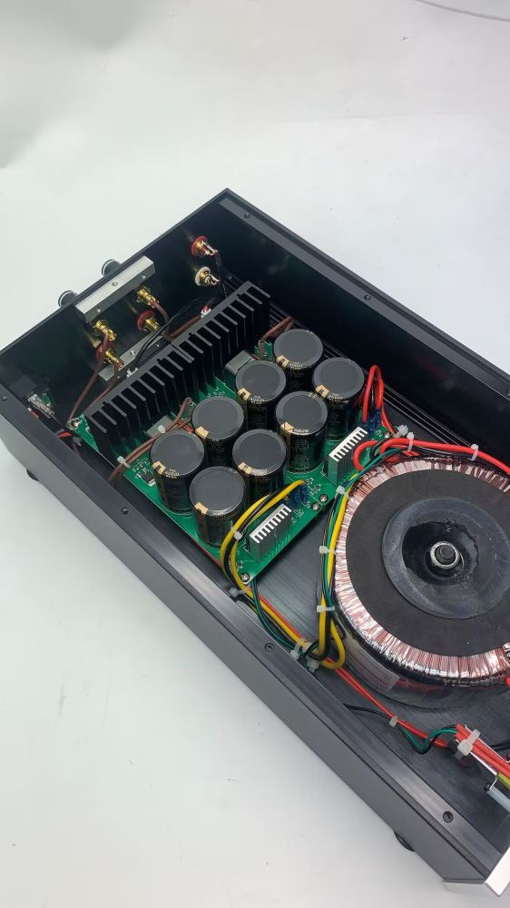 Finished IRAUD350 HIFI High Power Class D Digital 200W×2 Dual Channel Pure Post Power Amplifier