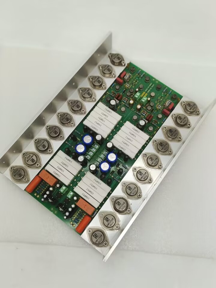 FM HIFI stereo audio 260W+260W Class AB amplifier board Refer to FM711 circuit design Suitable for FM255 preamp