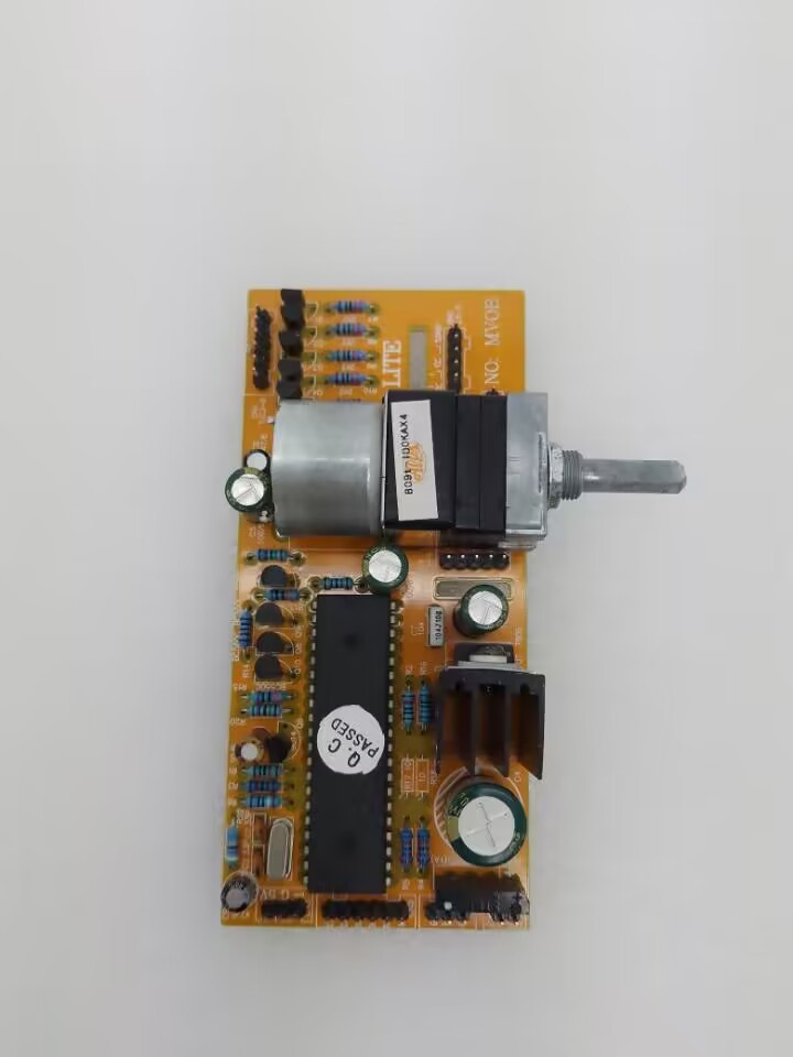 MV04 Four channel Remote Control Volume Kit  Signal selection and VR effect (supporting balanced input and output) AC9V-12V