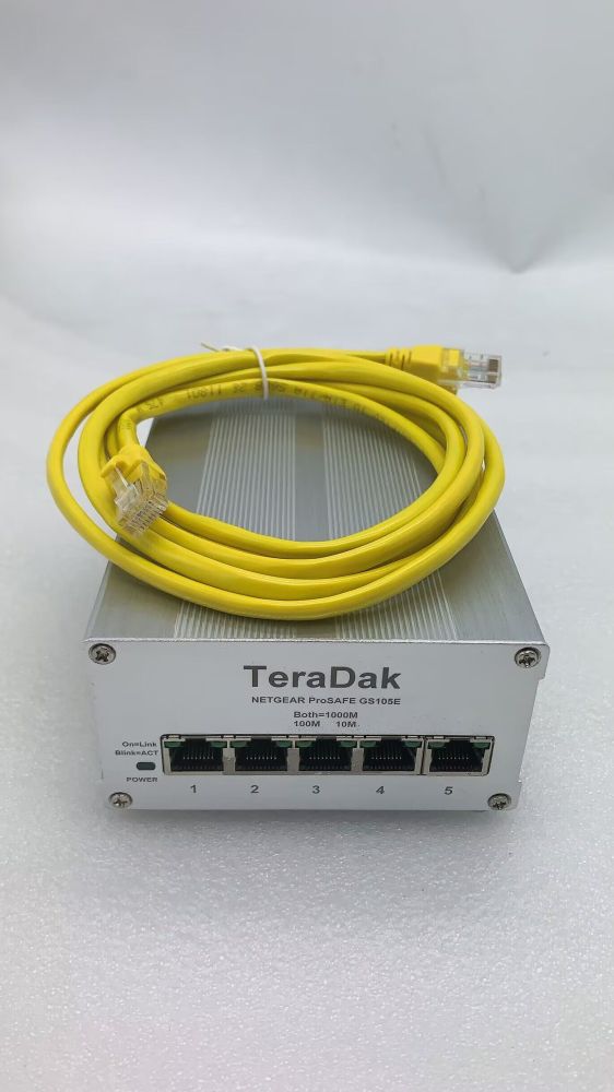 TeraDak Netgear GS105E 5-port 1000M Gigabit network management switch magic upgrade upgrade OCXO crystal oscillator