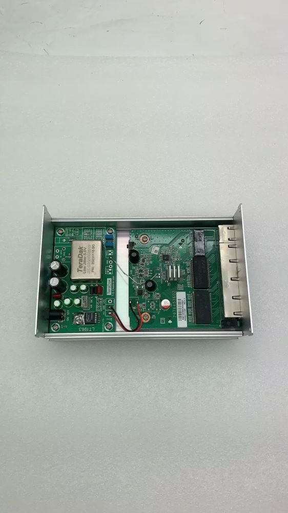 TeraDak Netgear GS105E 5-port 1000M Gigabit network management switch magic upgrade upgrade OCXO crystal oscillator