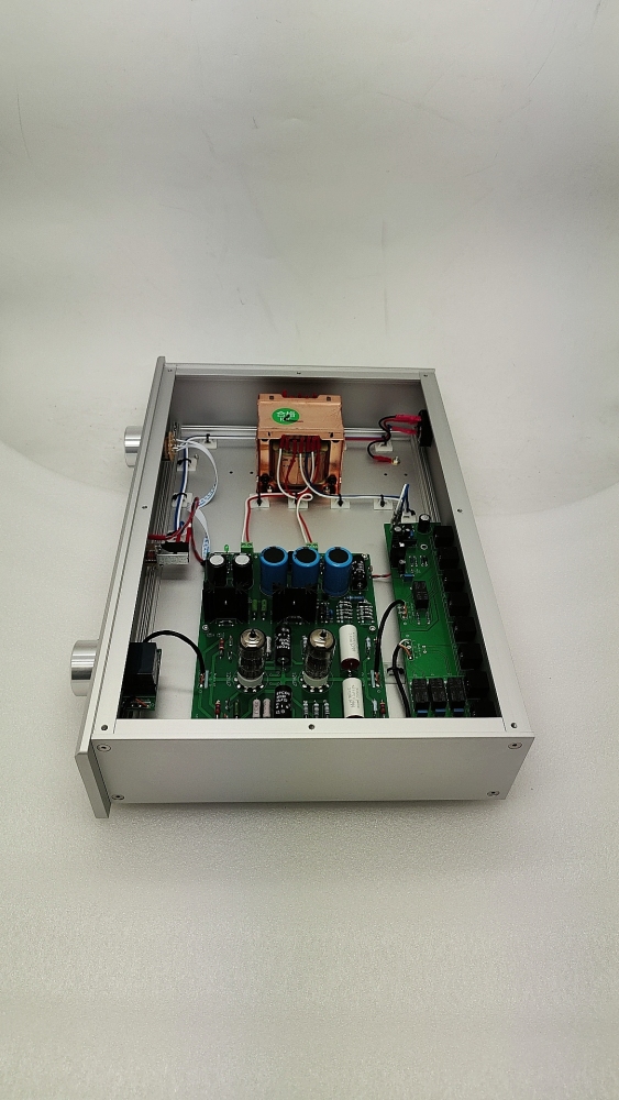 Upgrade 12AU7*2 Tube Preamplifier Based On PV12 circuit  Three Input And One Output