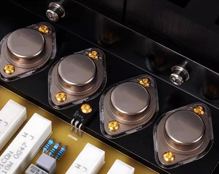New silver Refer to FM711MK2 circuit high-power 250W*2 HIEND stereo amplifier with XLR input（Limited version）