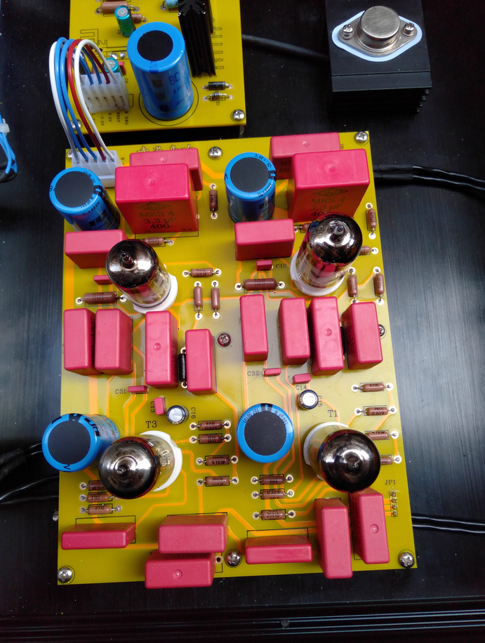 6N11 6922 HIFI stereo tube preamplifier With four-way input selection