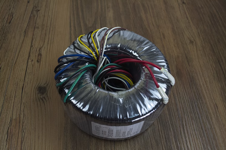 500W pure copper toroidal transformer Output: 30V-0-30V*2 55V-0-55V*2 0-12*2 Amplifier audio power supply transformer