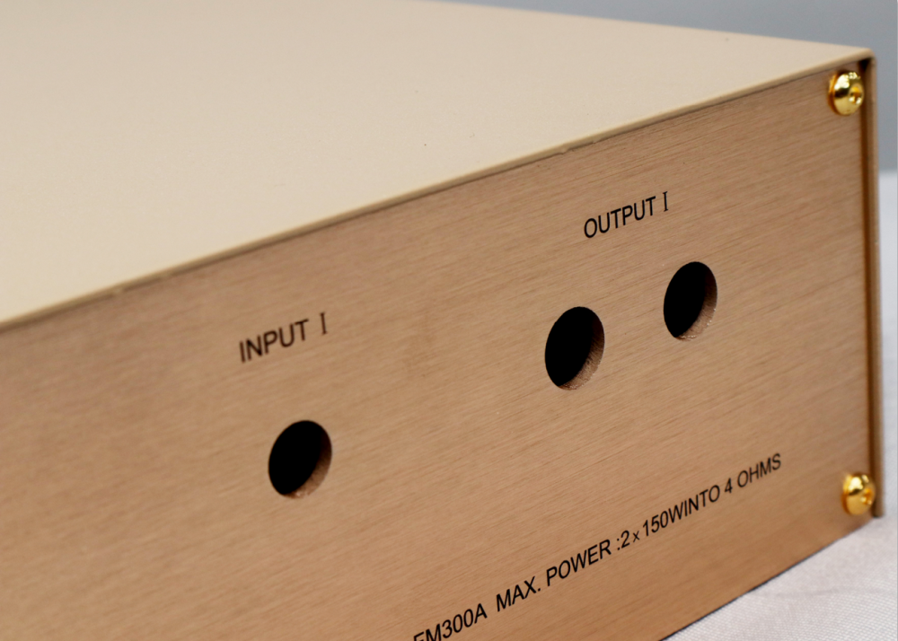 CNC Iron aluminum bonding HIFI DIY amplifier chassis Suitable for installing FM300A circuit