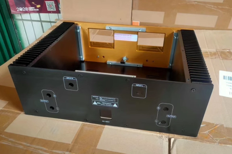 Accuphase All aluminum amplifier chassis / Preamplifier case VU meter ...