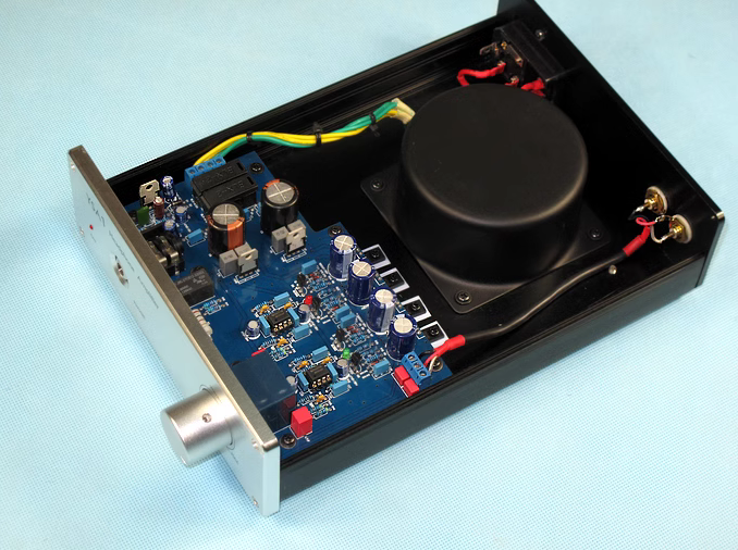 Finished A1 HIFI headphone amplifier Refer to Beyerdynamic A1 circuit