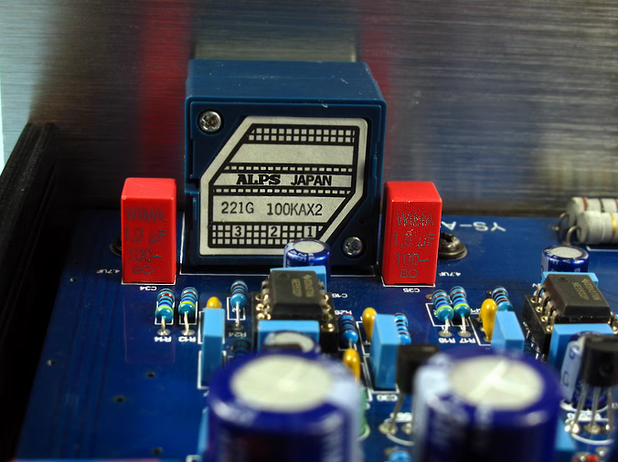 Finished A1 HIFI headphone amplifier Refer to Beyerdynamic A1 circuit
