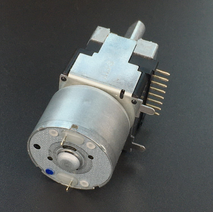 Original ALPS-RK168 single row 8-pin dual motor remote control potentiometer 50KA × 2 semi-circular shaft length 20mm