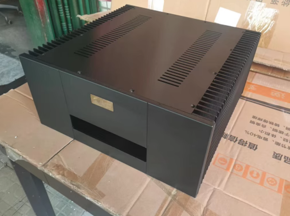 large space aluminum Goldmund double channel amplifier chassis Audio rear stage amplifier combine chassis both sides heatsink