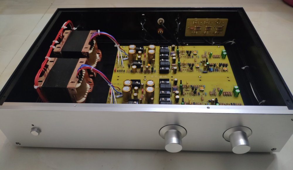 Reproduce the Rogers RS-2 HIFI DIY stereo balanced preamplifier from the UK with XLR input