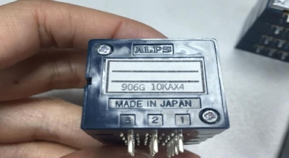 1PC Japan Original ALPS RK27 Quadruple Balance Volume Potentiometer 10KA 50KA 100K With PCB（Half circle axis version）