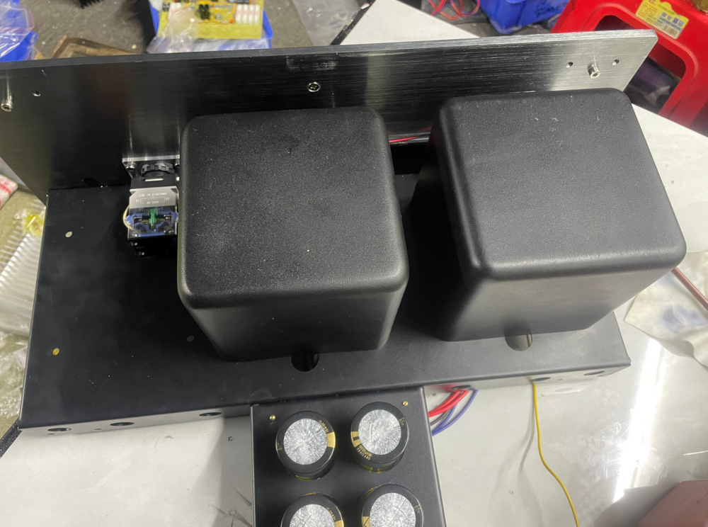 Reproduction of Swiss FM610MAX HIFI 250W*2 stereo power amplifier with XLR input