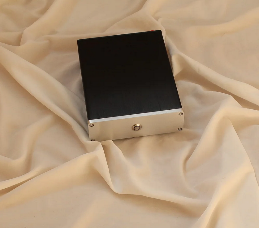 FET Class A circuit MM/MC moving coil moving magnetic phono amplifier singing low noise vinyl phonograph discrete components