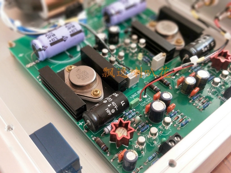 PY J1582 Single ended metal encapsulated transistor Preamplifier